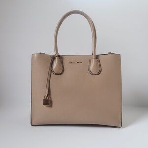 Michael Kors Large Mercer Tote